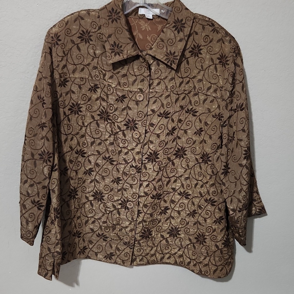 Erin London Floral Jacquard Button-Up Blouse 1X Embrodery